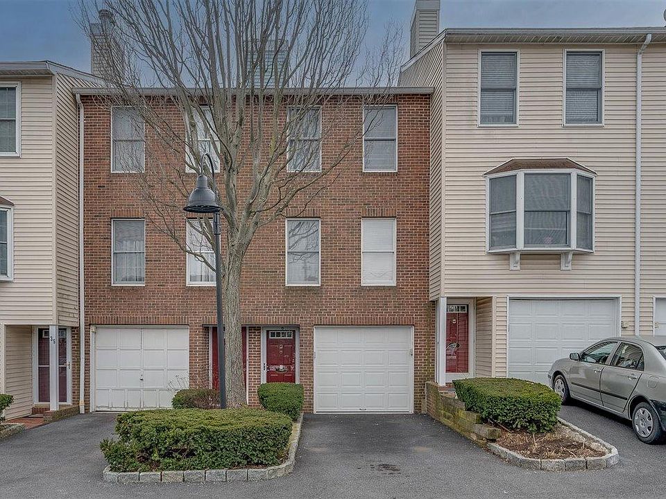 1st image of 33 Washington Mews