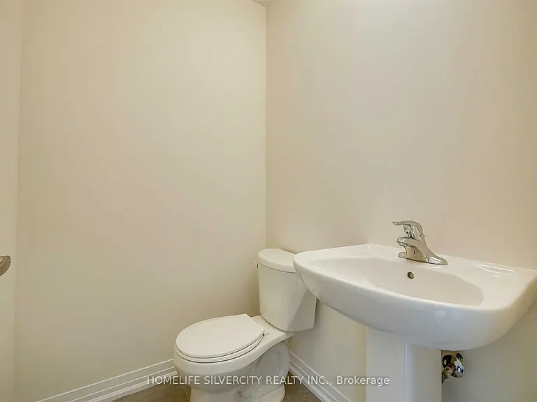 53 Ravenbury St — Photo 15