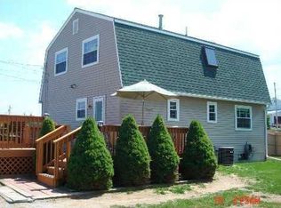 11 Medieval Way, West Warwick, RI 02893