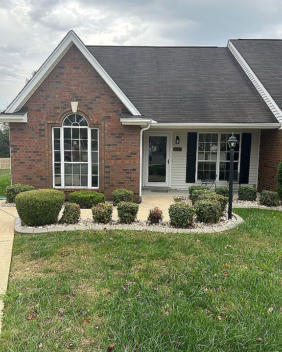 1827 Keeneland Court