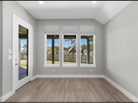 2nd image of 208 Nirnroot Ct