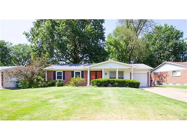 2195 Wedgwood Dr W photo 1