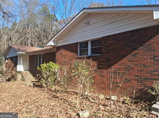 733 Chateau Dr SE, Silver Creek, GA 30173