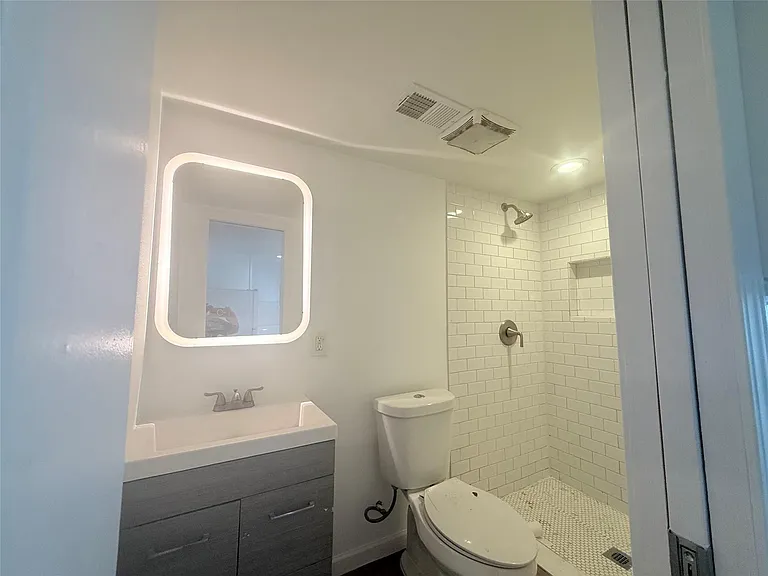 1119 Spur St #A — Photo 7