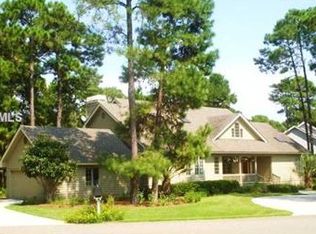 4 Stevens Ct, Hilton Head Island, SC 29926