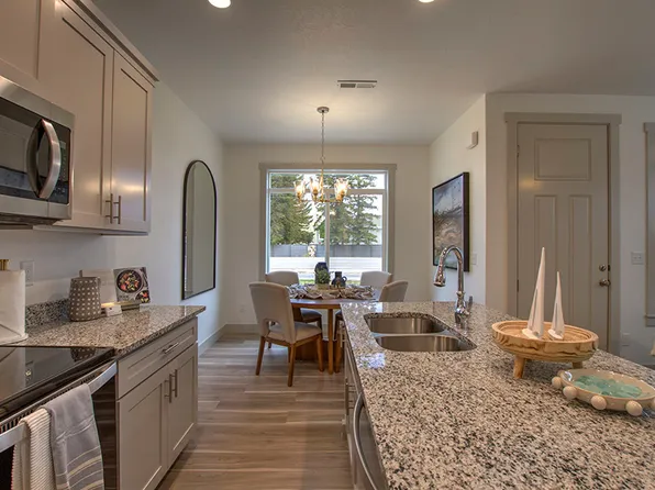 55 E Buttercup Ln #42, Garden City, UT 84028