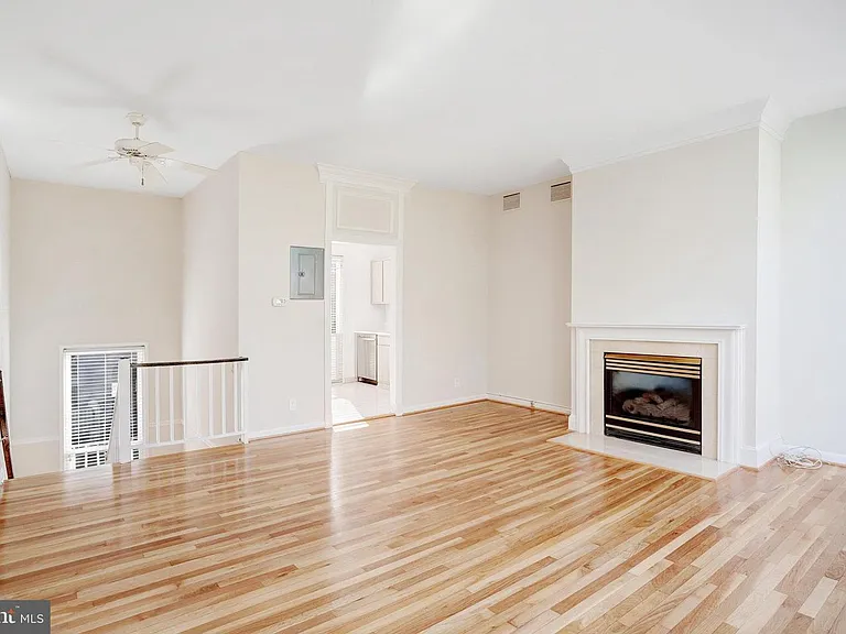 42 G St SW — Photo 6