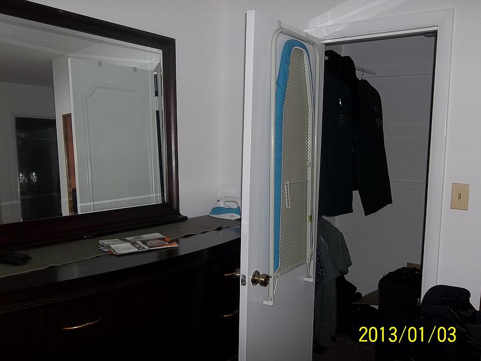 HUGE BEDROOM,WALK-IN PLUS CLOSET