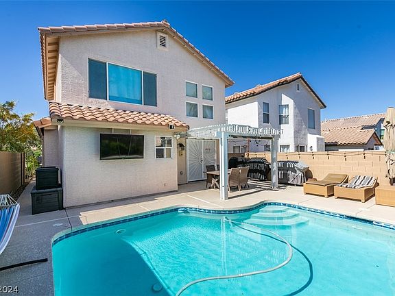 2nd image of 8457 Birthstone Ave