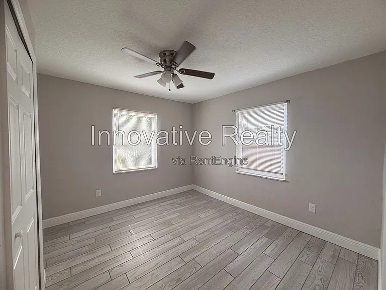 144 N Park Ave — Photo 21