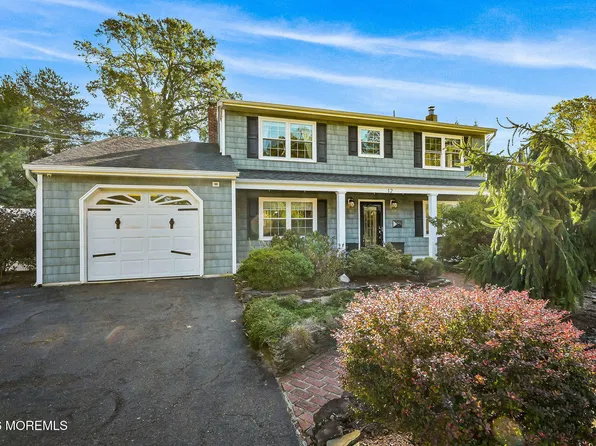12 Tanglewood Road, Middletown, NJ 07748
