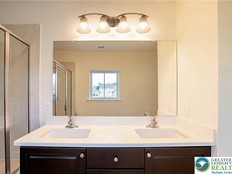 3740 Samantha Ln — Photo 20