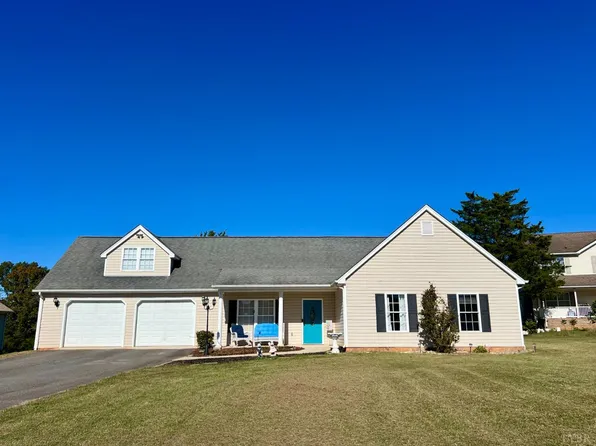 172 Stoney Creek Dr, Madison Heights, VA 24572