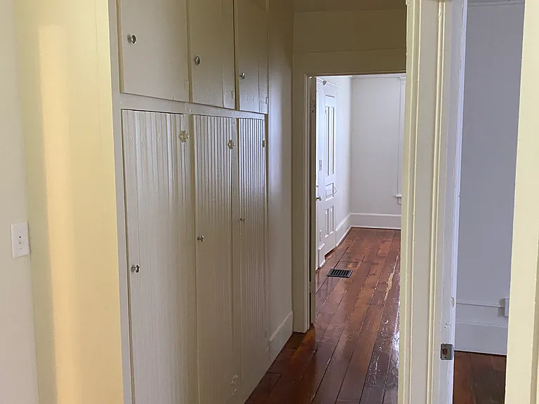523 N Walnut St — Photo 15