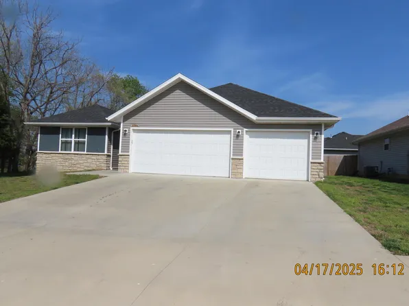 1286 S Whitaker Avenue, Republic, MO 65738