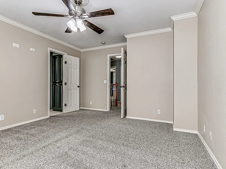 323 Potomac Dr — Photo 26