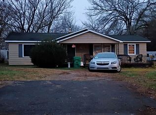 605 11th St, Gaffney, SC 29340