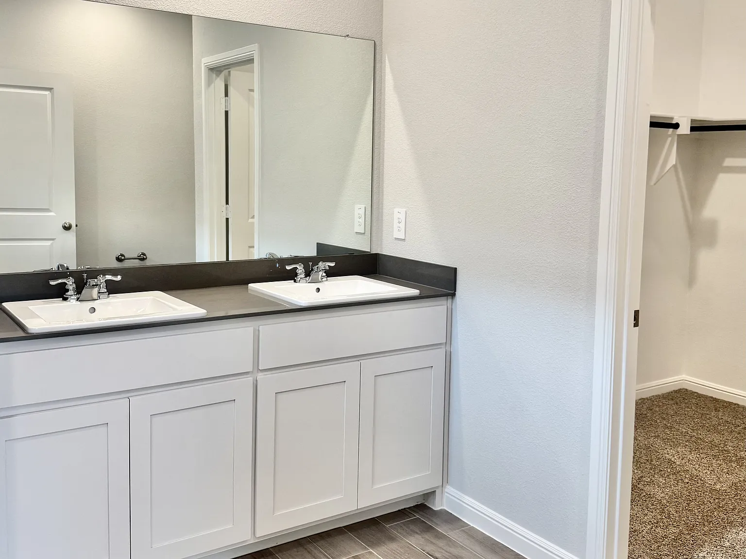 113 Bermuda Place — Photo 3