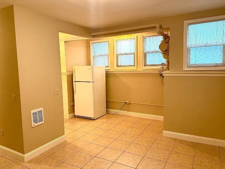 2409 College Ave — Photo 28