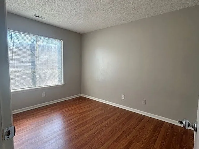 9505 University Terrace Dr #D — Photo 13