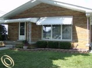 7501 Henry St, Center Line, MI 48015