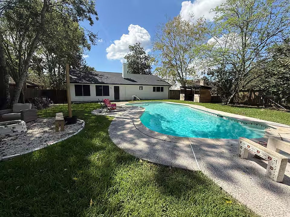 1st image of 16323 David Glen Dr