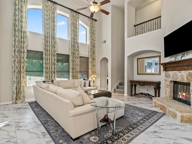 5733 Coleto Creek Cir — Photo 18