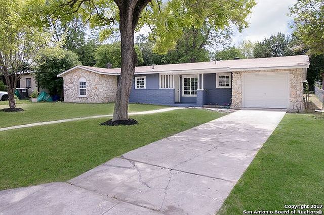 1st image of 238 Chesswood Dr