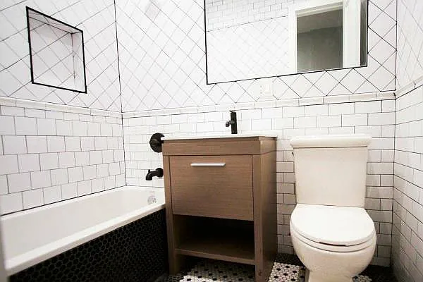 Rented by Premier Metro Realty Corp | media 9