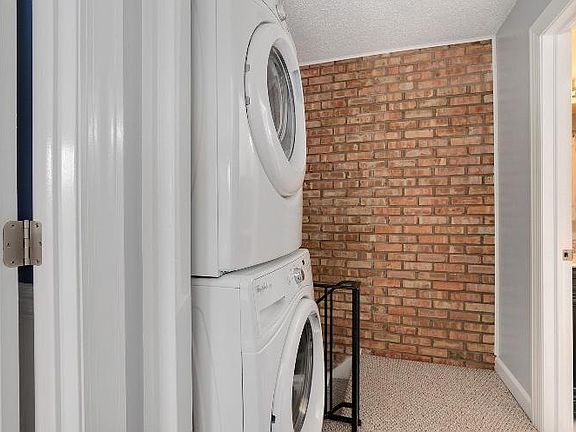 4th image of 104 Daniel Ct APT C