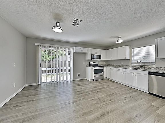 5th image of 10014 N 11th St