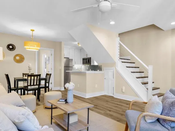 39 Radcliffe St APT C, Charleston, SC 29403