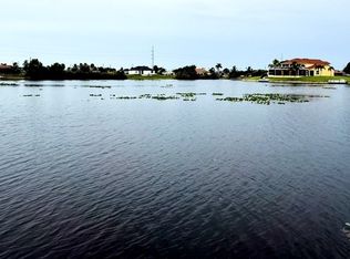 1812 NW 9th St, Cape Coral, FL 33993