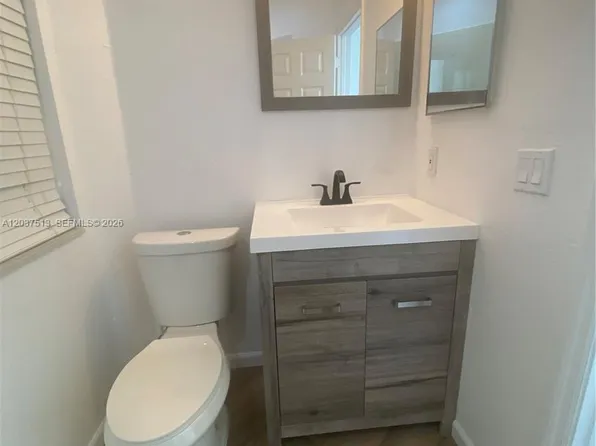 11103 NW 83rd St APT 201, Doral, FL 33178