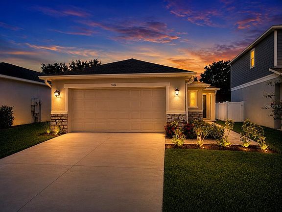 2nd image of 1084 Papaya Cir