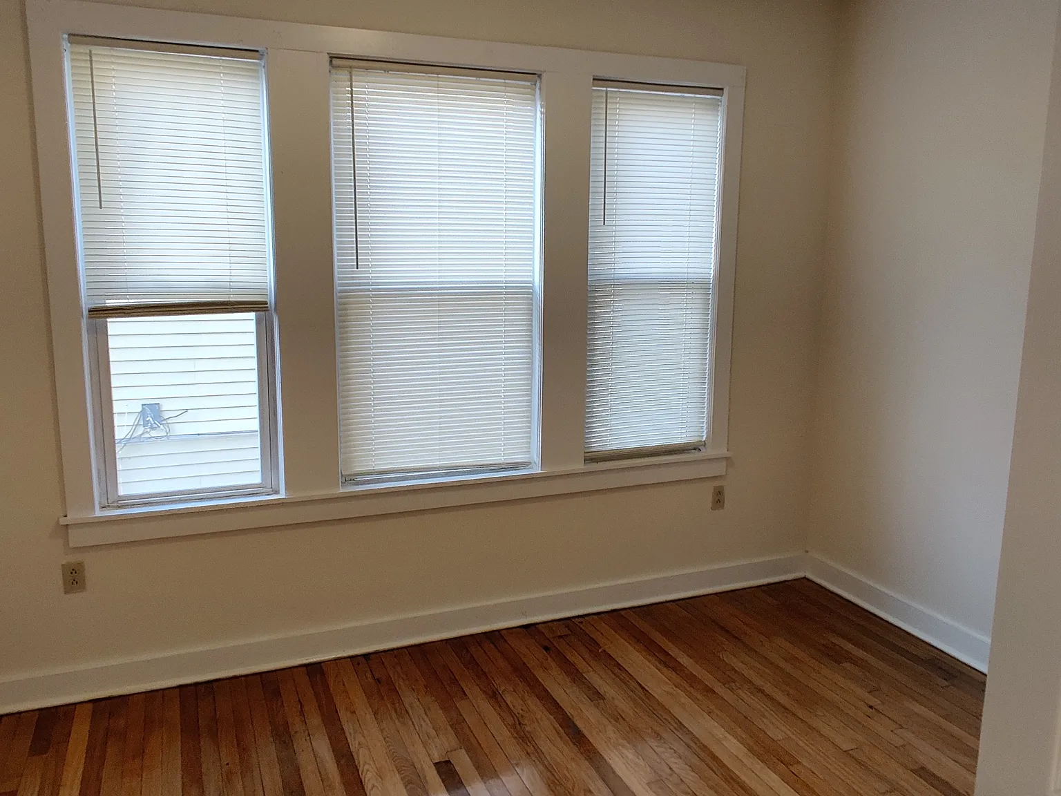 2 bed, 710 sqft, $2,400 — Photo 4