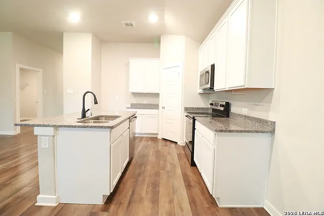 6810 Diamond Valley — Photo 6