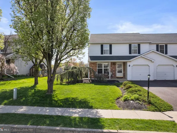 107 Abbey Ln, Telford, PA 18969