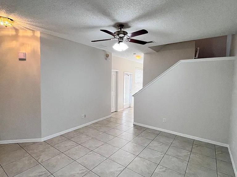 3548 Peppervine Dr — Photo 6