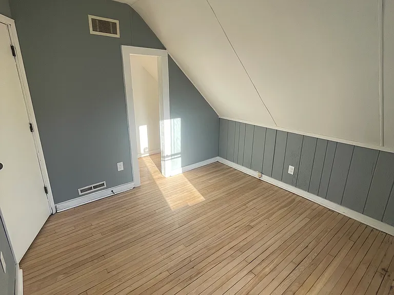 2301 Cole Ave SE — Photo 5
