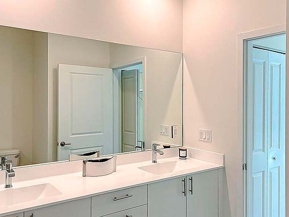 3rd image of 8001 NW 41st St #206