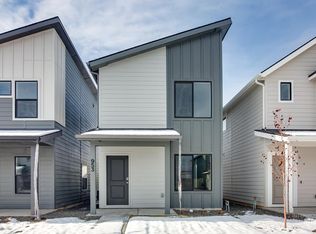 953 S Wavetrain Ave, Boise, ID 83709