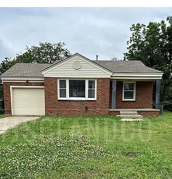 2213 Andover Ct — Photo 1