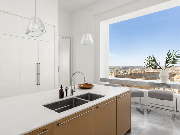 432 Park Avenue image 5 of 36