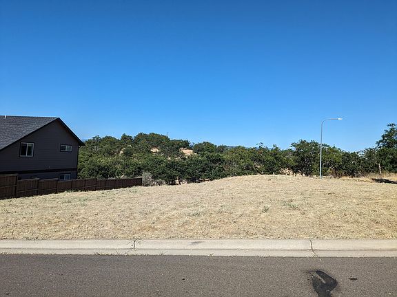 5th image of 1057 McPhearson Ln