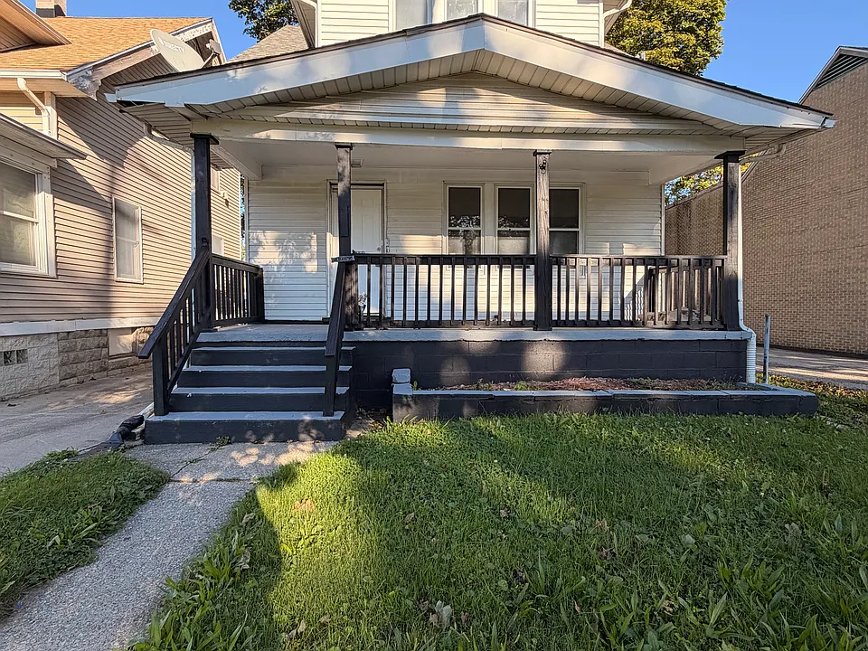 1716 Upton Ave