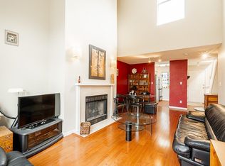 592 W 16th Ave #304, Vancouver, BC V5Z 1S4