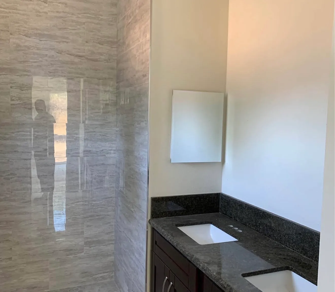 4 bed, 1607 sqft, $4,500 — Photo 3
