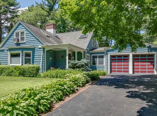 211 Cold Spring Rd, Syosset, NY 11791