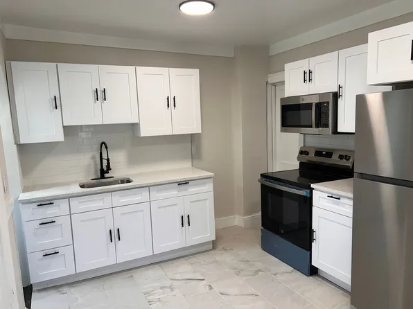 22 Lilac St, E. Hartford, 22 Lilac St #1, East Hartford, CT 06118